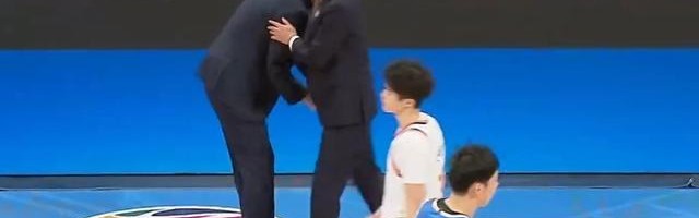 元游棋牌登录入口-北京主场遭上海双杀引热议！媒体吐槽北京男篮豪华内线“纸老虎”